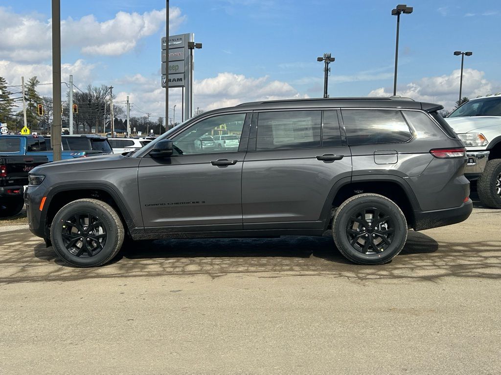 2026 Jeep Grand Cherokee L Laredo Crestwood KY