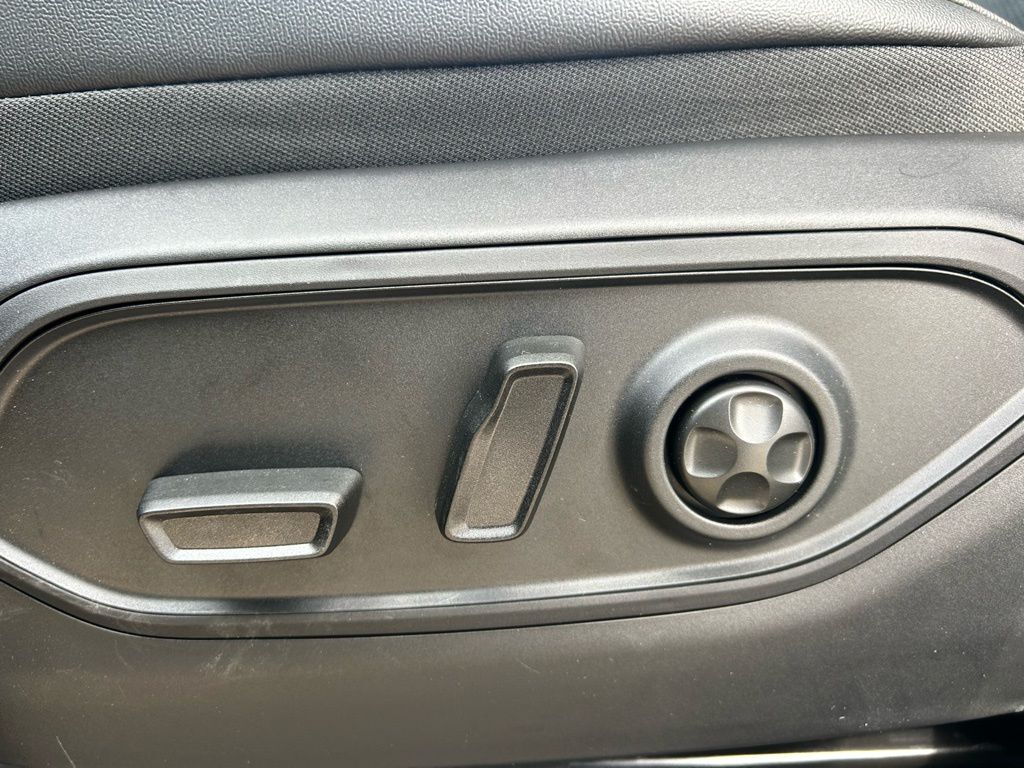 2026 Jeep Grand Cherokee L Laredo Crestwood KY