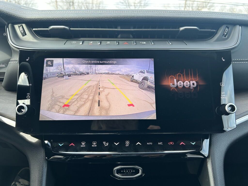 2026 Jeep Grand Cherokee L Laredo Crestwood KY