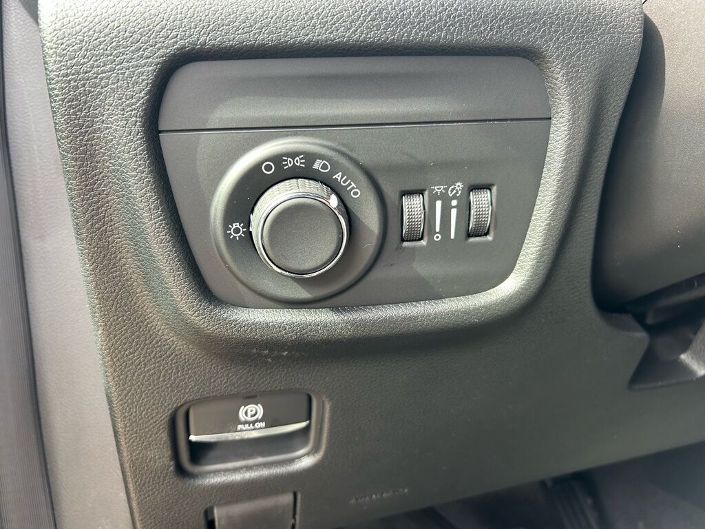 2026 Jeep Grand Cherokee L Laredo Crestwood KY