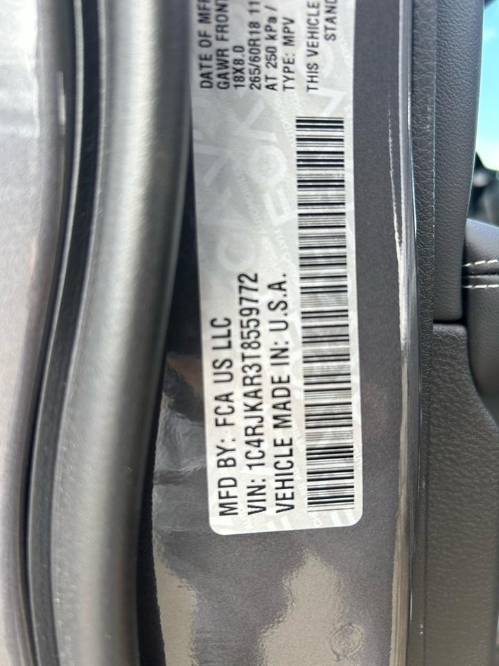 2026 Jeep Grand Cherokee L Laredo Crestwood KY