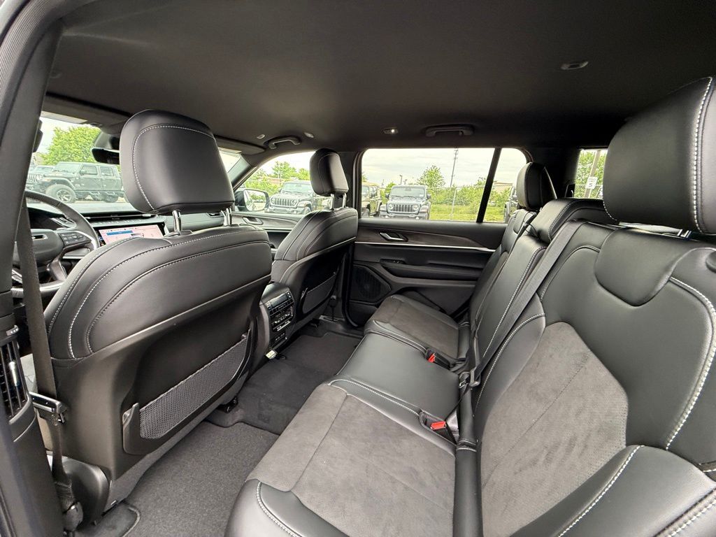 2026 Jeep Grand Cherokee L Laredo Crestwood KY