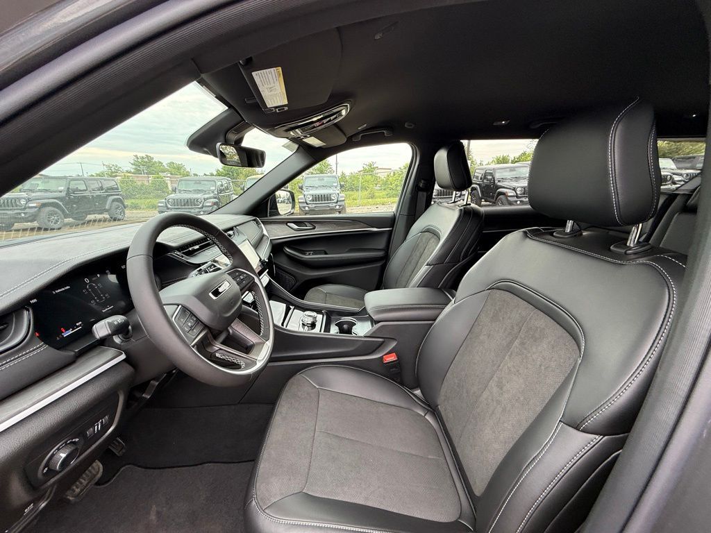 2026 Jeep Grand Cherokee L Laredo Crestwood KY