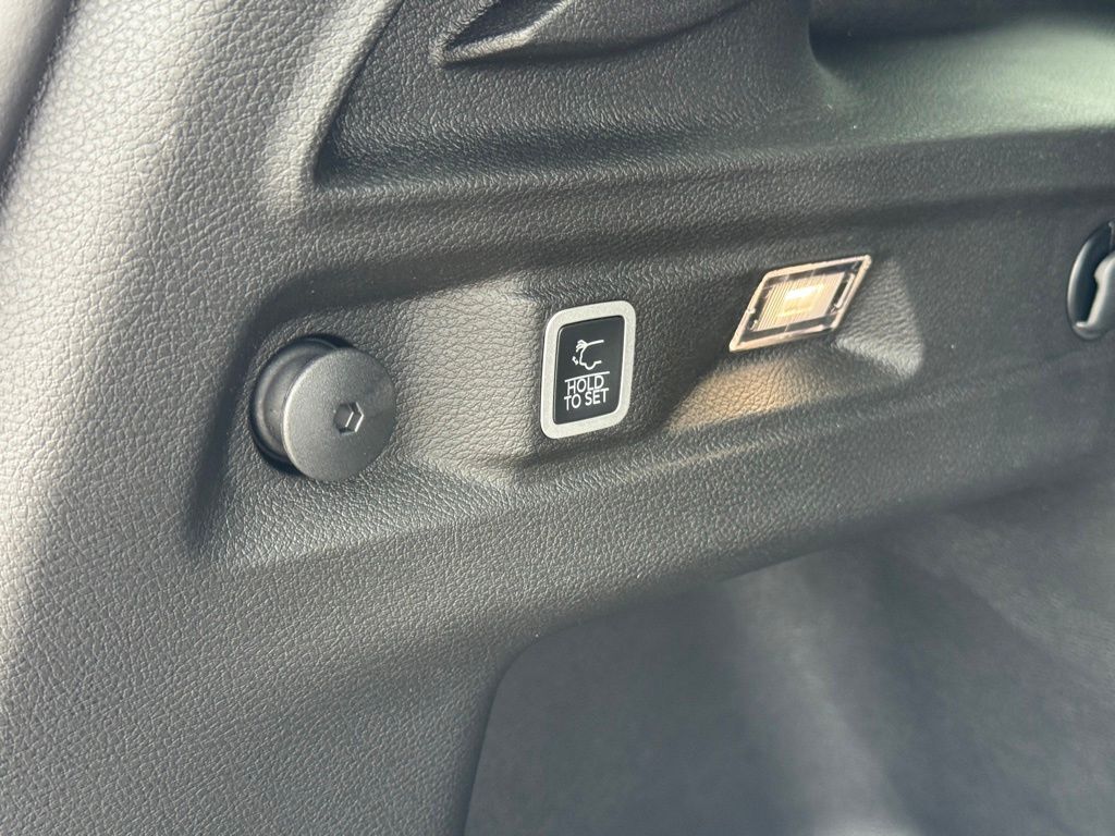 2026 Jeep Grand Cherokee L Laredo Crestwood KY