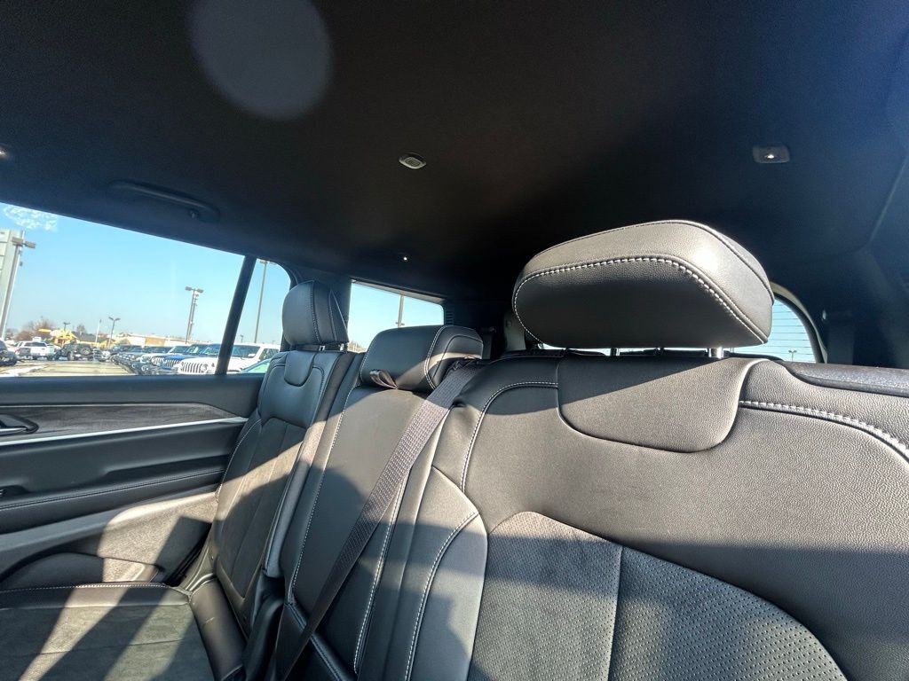 2026 Jeep Grand Cherokee L Laredo Crestwood KY