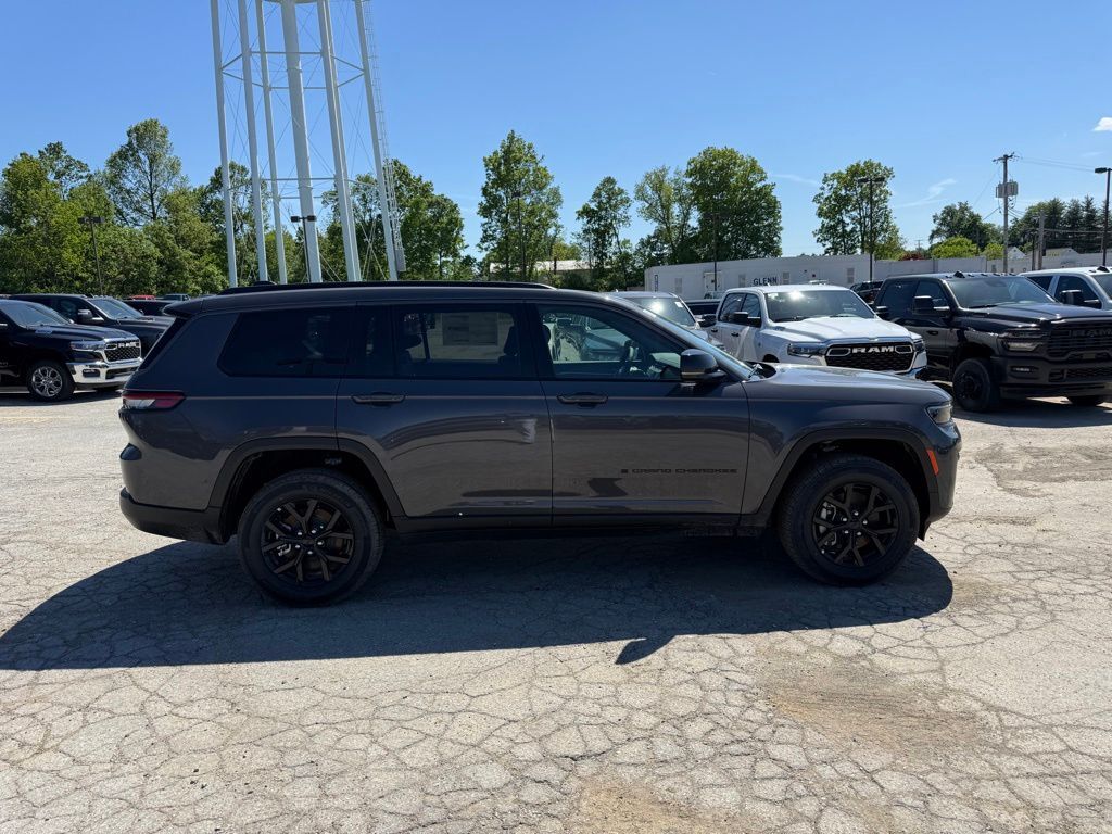 2026 Jeep Grand Cherokee L Laredo Crestwood KY