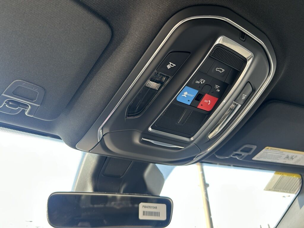 2026 Jeep Grand Cherokee L Laredo Crestwood KY