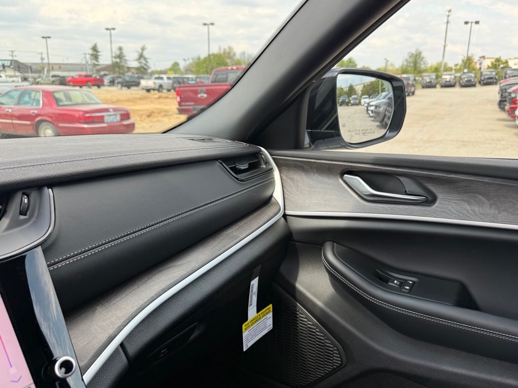 2026 Jeep Grand Cherokee L Laredo Crestwood KY