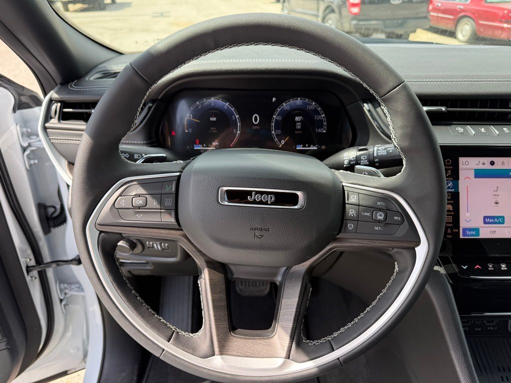 2026 Jeep Grand Cherokee L Laredo Crestwood KY