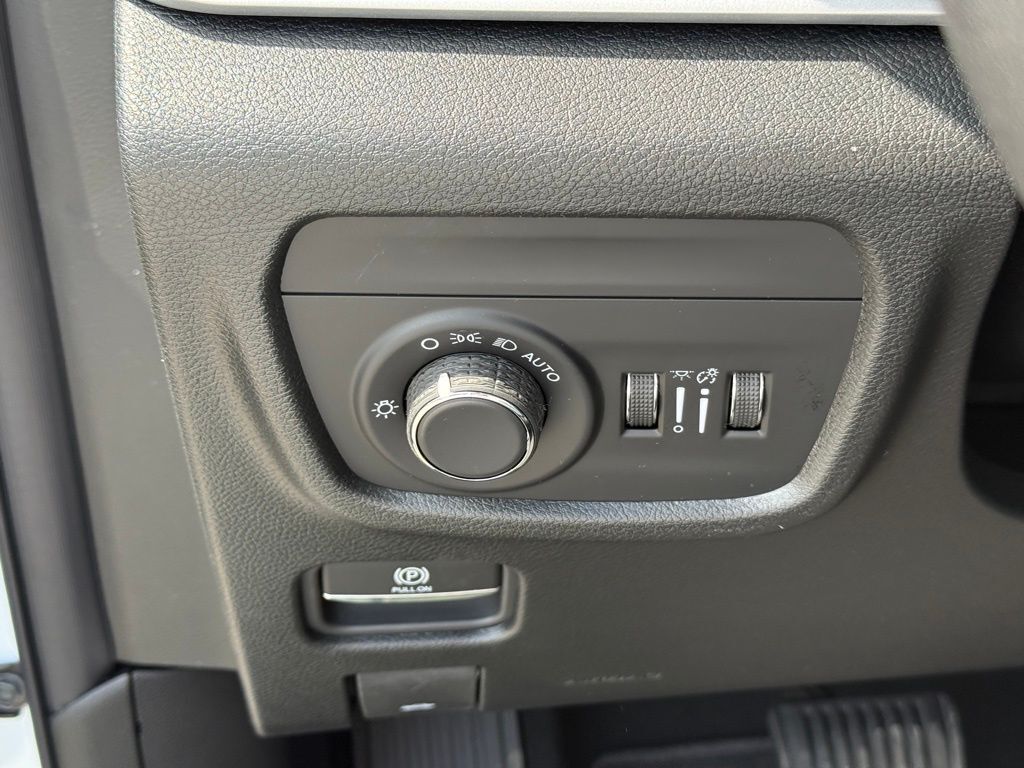 2026 Jeep Grand Cherokee L Laredo Crestwood KY