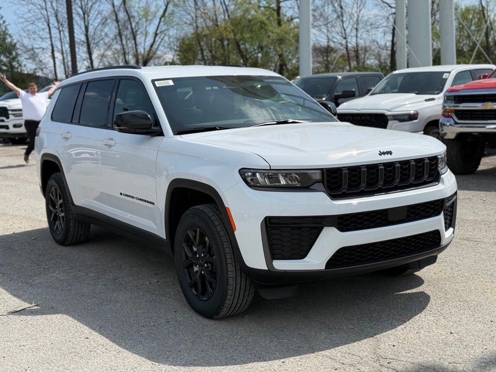 2026 Jeep Grand Cherokee L Laredo Crestwood KY