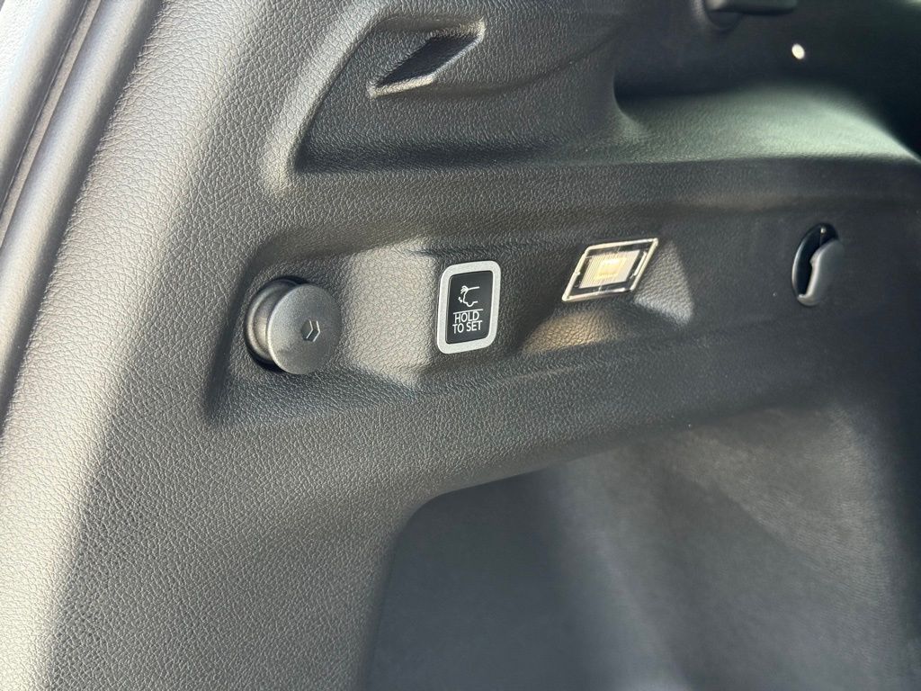 2026 Jeep Grand Cherokee L Laredo Crestwood KY