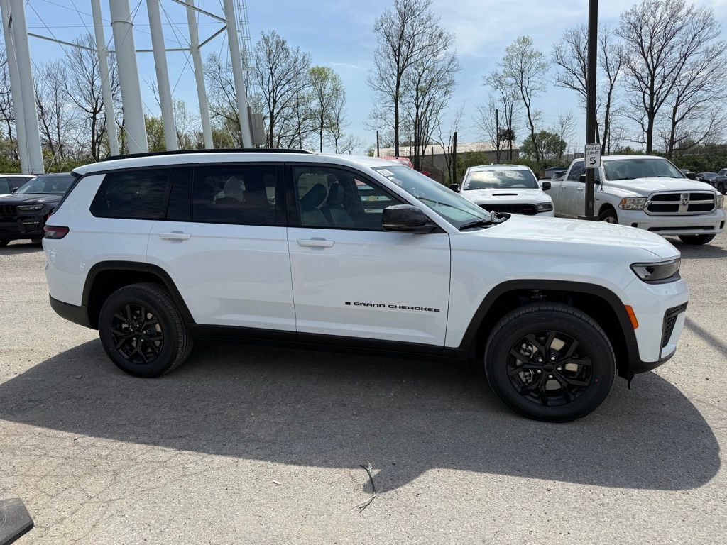 2026 Jeep Grand Cherokee L Laredo Crestwood KY