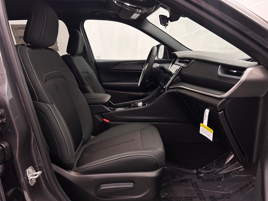 2026 Jeep Grand Cherokee L Laredo Portland OR