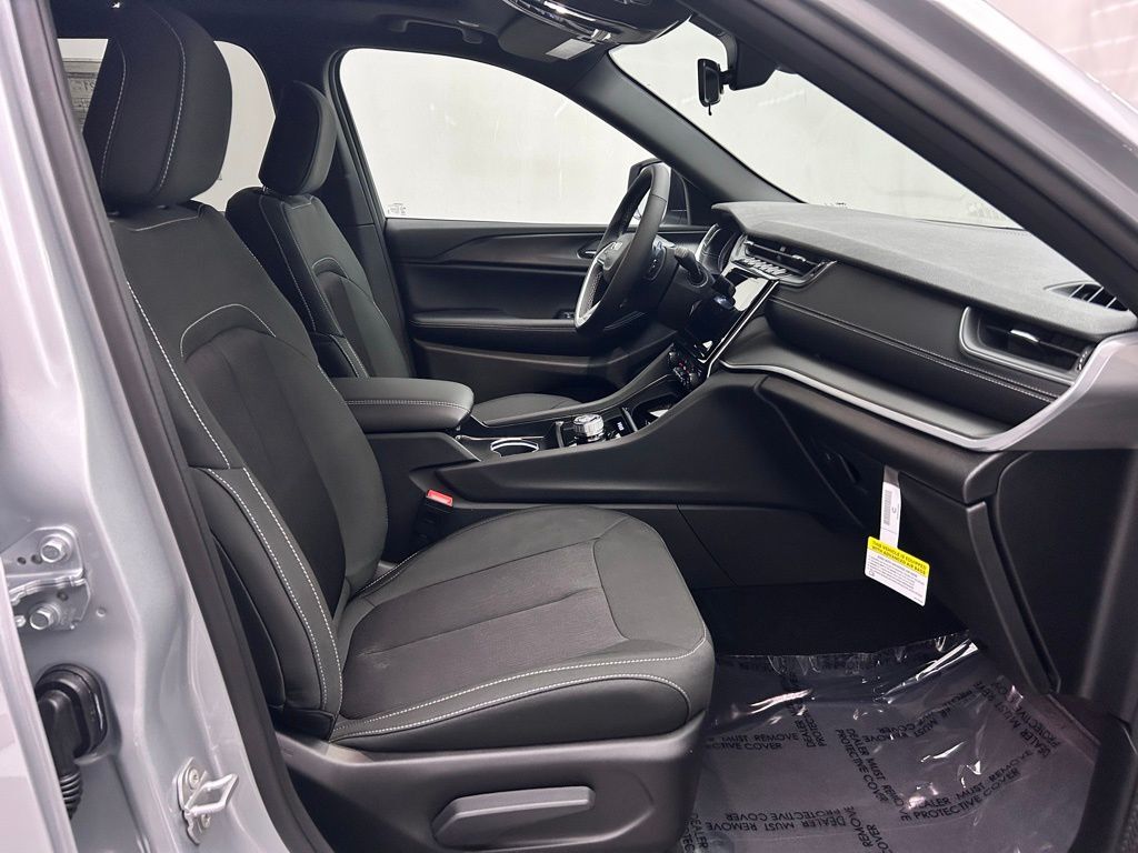 2026 Jeep Grand Cherokee L Laredo Portland OR