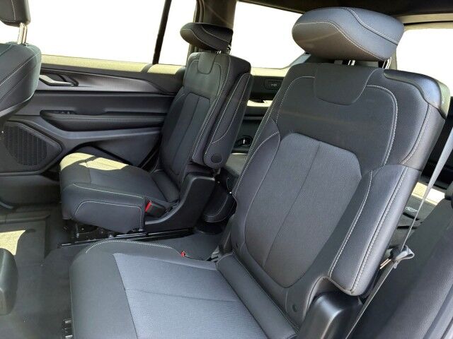 2026 Jeep Grand Cherokee L Laredo X Burnet TX
