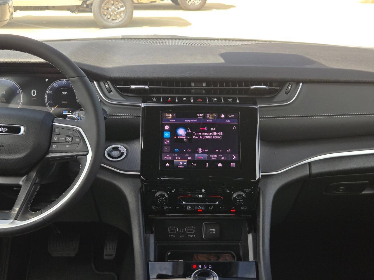 2026 Jeep Grand Cherokee L Laredo X Castroville TX