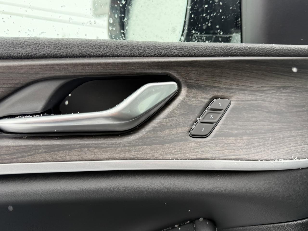 2026 Jeep Grand Cherokee L Limited 4x4 | 2L Turbo | Dual Pane Sunroof | NAV | Heated Seats | Interior Camera Redwater AB