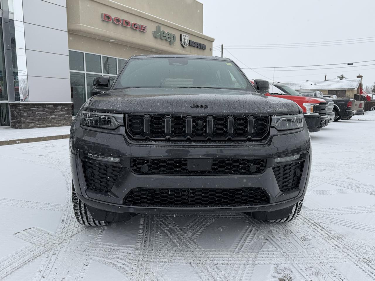 2026 Jeep Grand Cherokee L Limited 4x4 | 2L Turbo | Dual Pane Sunroof | NAV | Heated Seats | Interior Camera Redwater AB