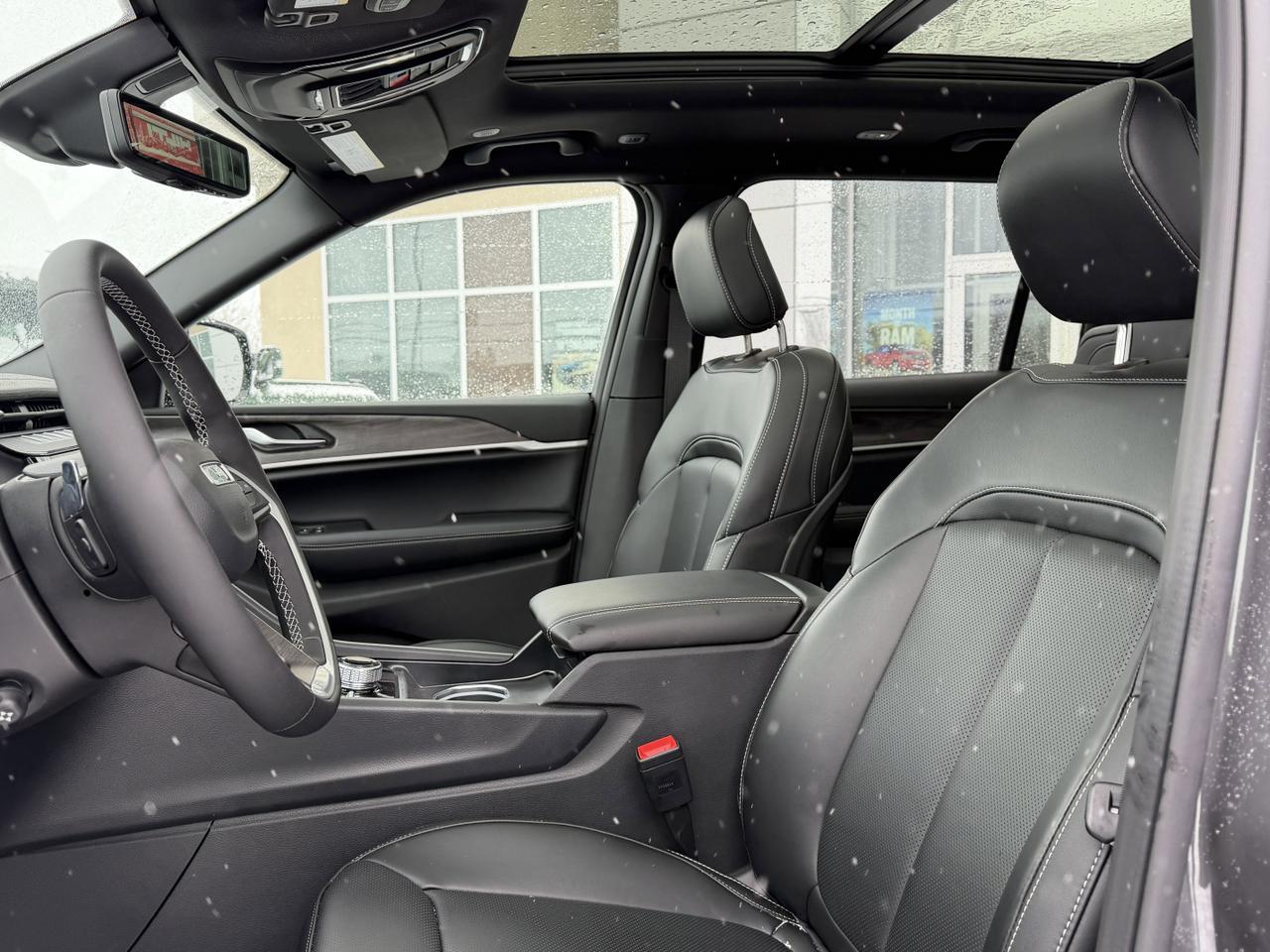 2026 Jeep Grand Cherokee L Limited 4x4 | 2L Turbo | Dual Pane Sunroof | NAV | Heated Seats | Interior Camera Redwater AB