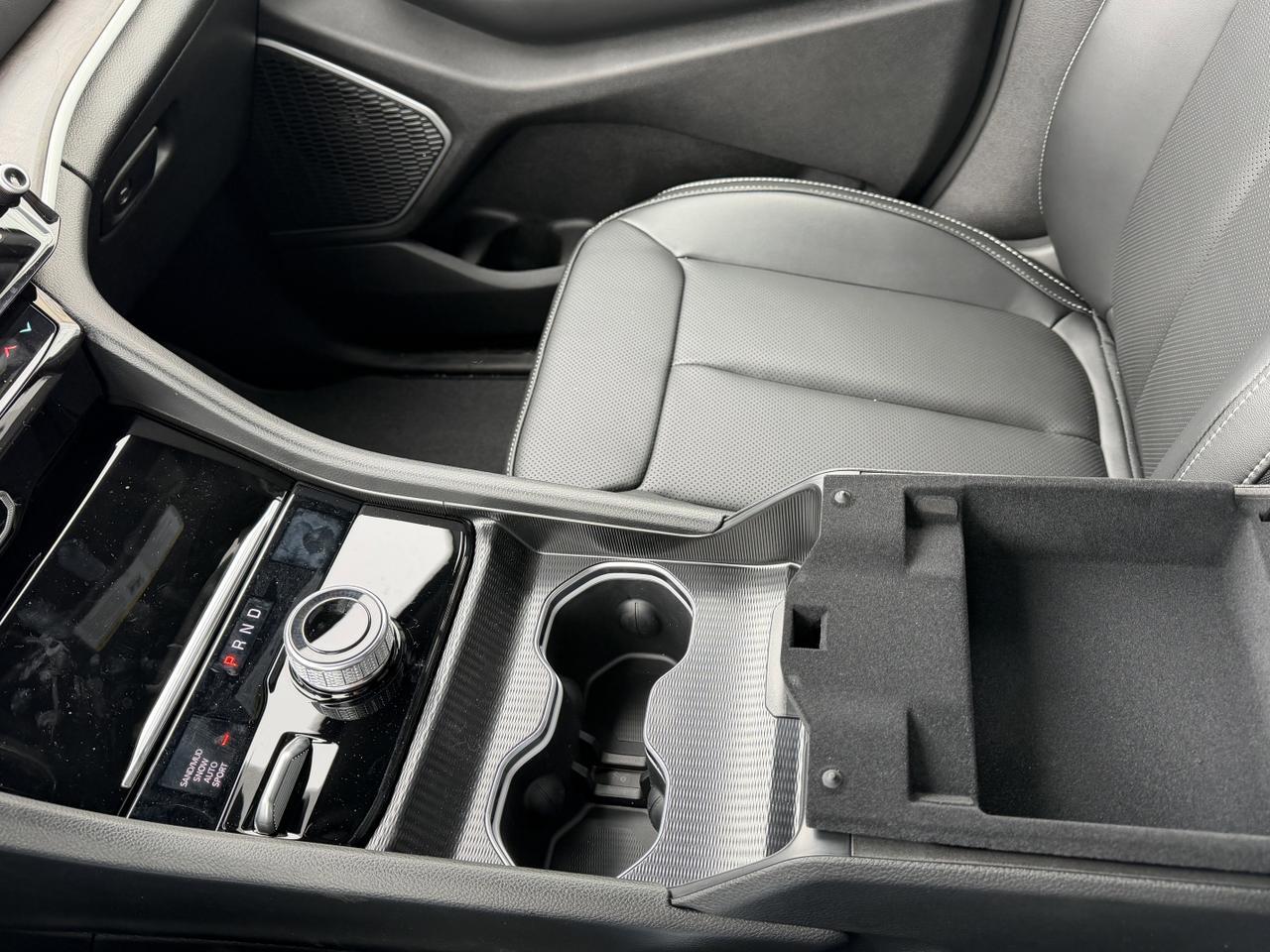 2026 Jeep Grand Cherokee L Limited 4x4 | 2L Turbo | Dual Pane Sunroof | NAV | Heated Seats | Interior Camera Redwater AB