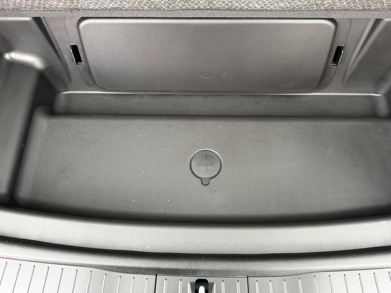 2026 Jeep Grand Cherokee L Limited 4x4 | 2L Turbo | Dual Pane Sunroof | NAV | Heated Seats | Interior Camera Redwater AB