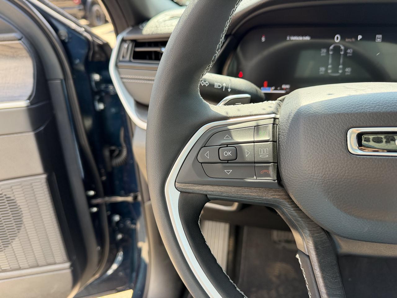 2026 Jeep Grand Cherokee L Limited Altitude 4x4 SUV | 2L Turbo | Baltic Grey | Dual Pane Sunroof | NAV Redwater AB
