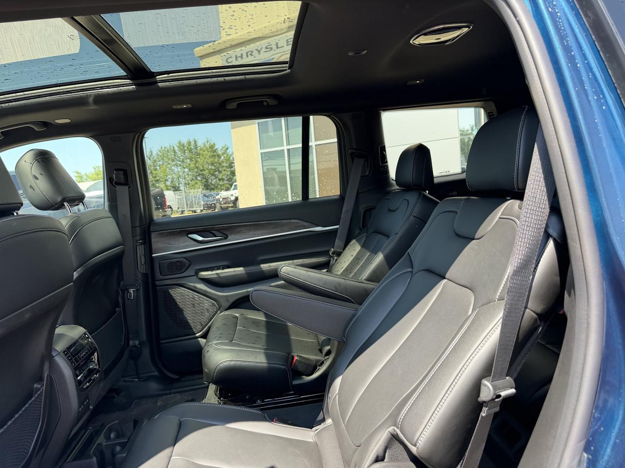 2026 Jeep Grand Cherokee L Limited Altitude 4x4 SUV | 2L Turbo | Baltic Grey | Dual Pane Sunroof | NAV Redwater AB