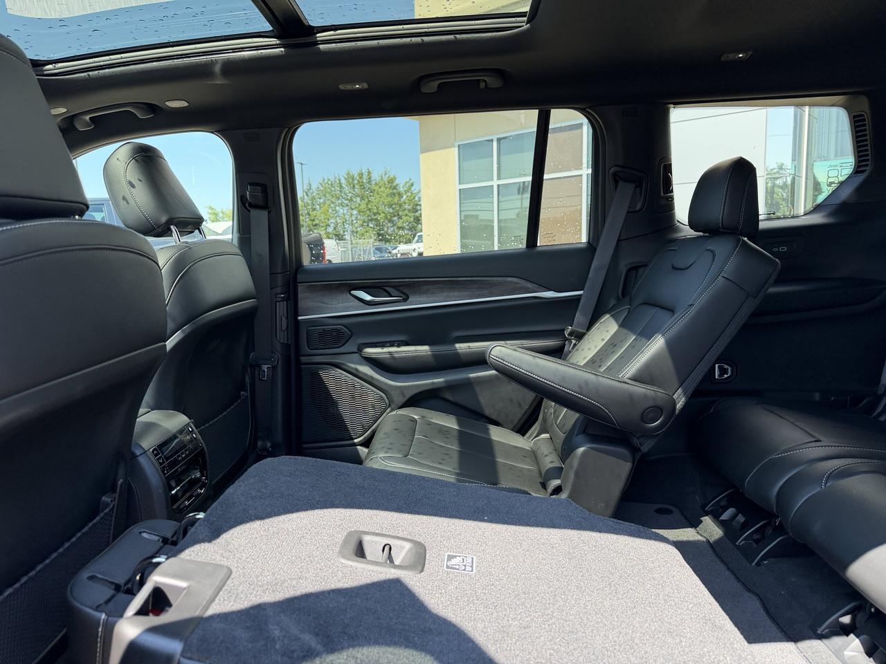 2026 Jeep Grand Cherokee L Limited Altitude 4x4 SUV | 2L Turbo | Baltic Grey | Dual Pane Sunroof | NAV Redwater AB
