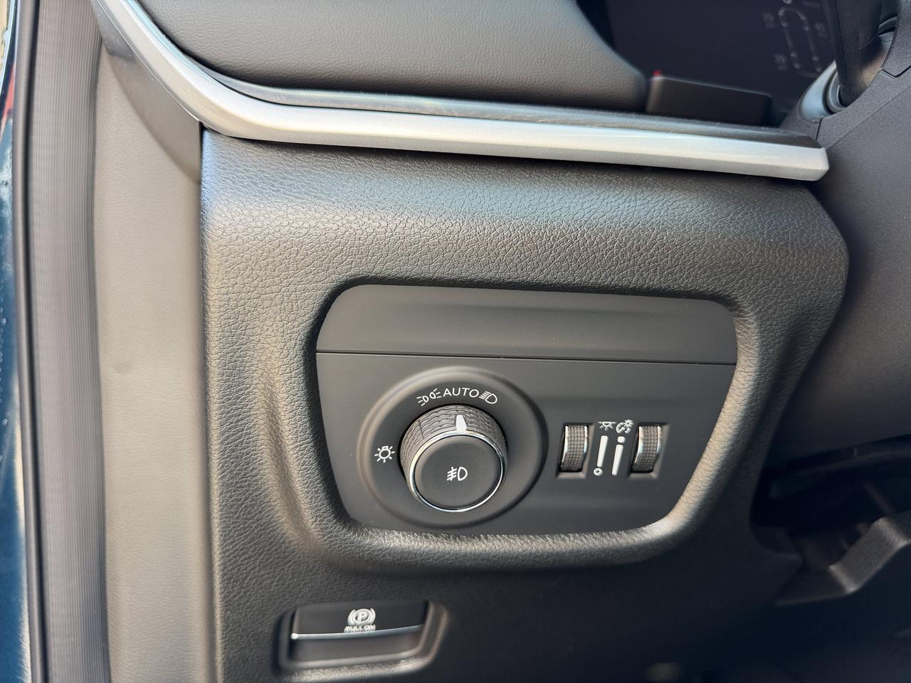 2026 Jeep Grand Cherokee L Limited Altitude 4x4 SUV | 2L Turbo | Baltic Grey | Dual Pane Sunroof | NAV Redwater AB