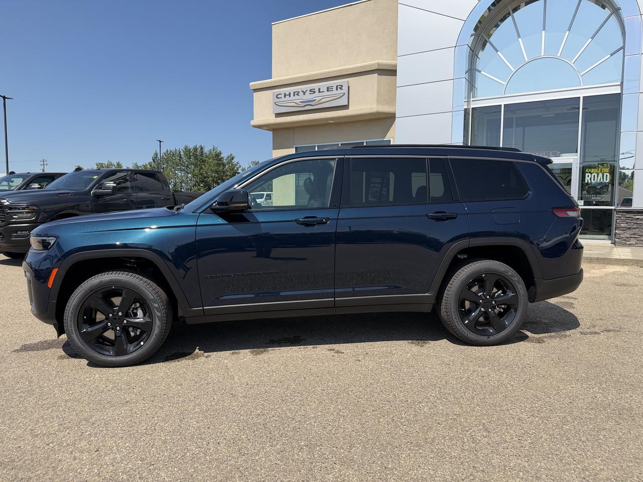 2026 Jeep Grand Cherokee L Limited Altitude 4x4 SUV | 2L Turbo | Baltic Grey | Dual Pane Sunroof | NAV Redwater AB