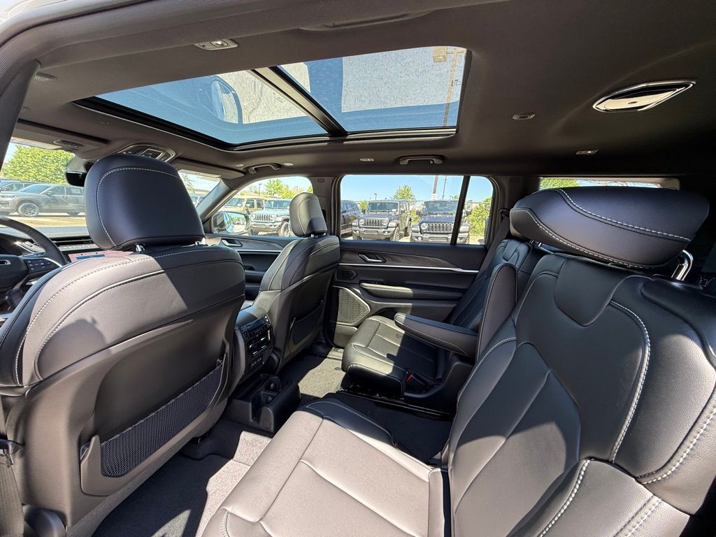 2026 Jeep Grand Cherokee L Limited Crestwood KY