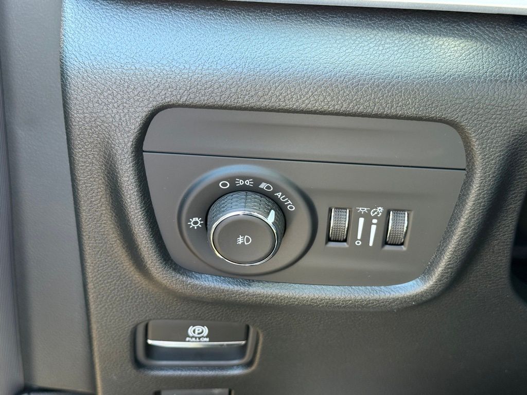 2026 Jeep Grand Cherokee L Limited Crestwood KY