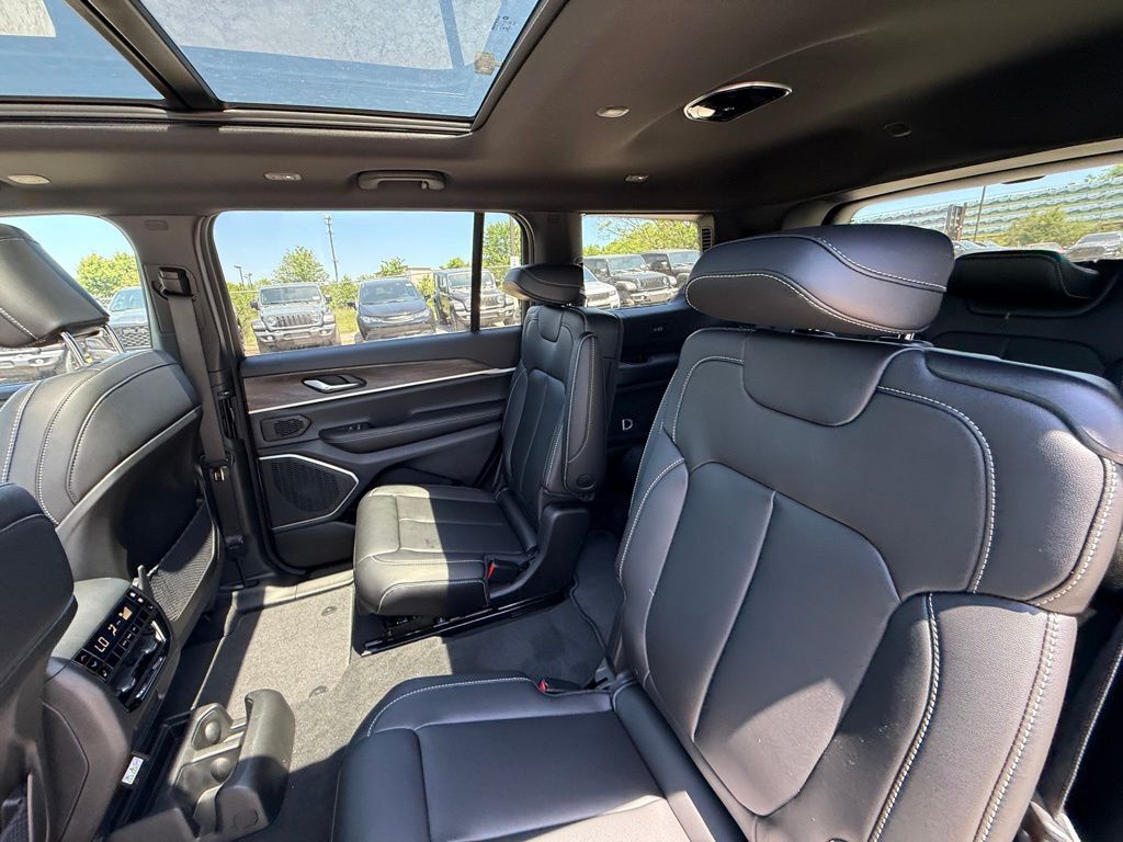 2026 Jeep Grand Cherokee L Limited Crestwood KY