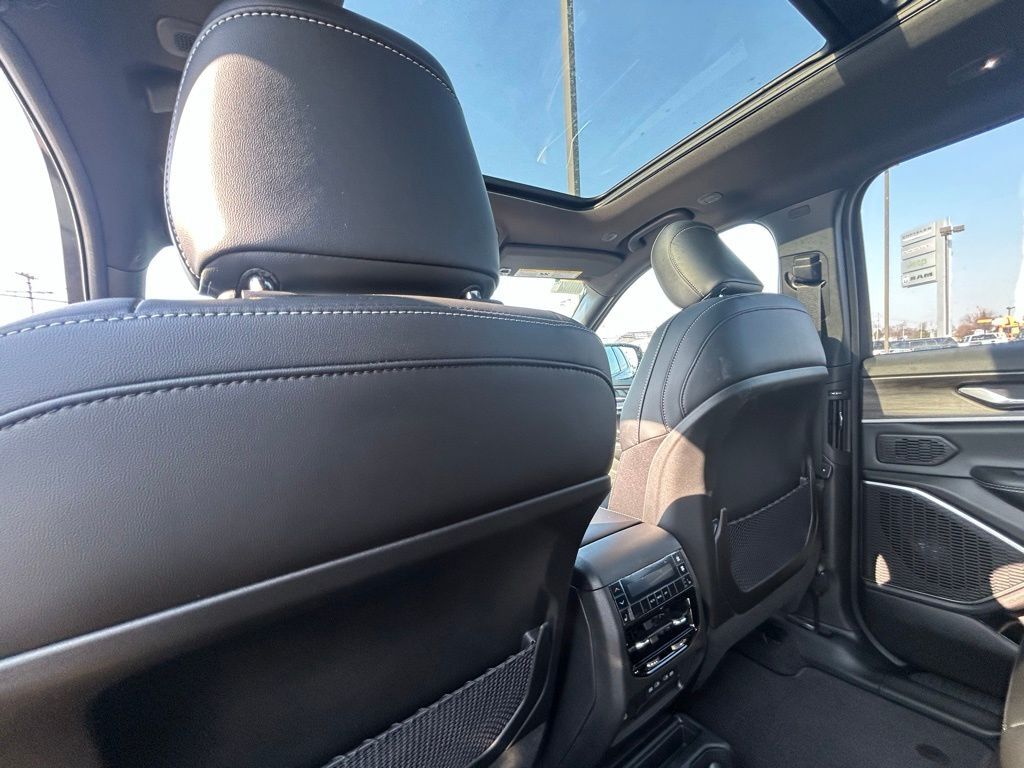 2026 Jeep Grand Cherokee L Limited Crestwood KY