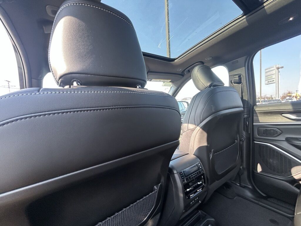 2026 Jeep Grand Cherokee L Limited Crestwood KY