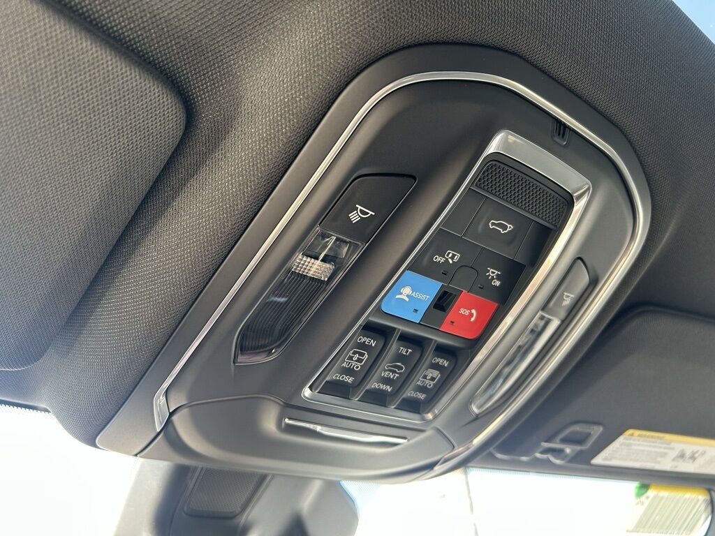 2026 Jeep Grand Cherokee L Limited Crestwood KY