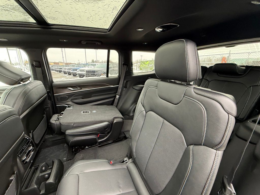 2026 Jeep Grand Cherokee L Limited Crestwood KY