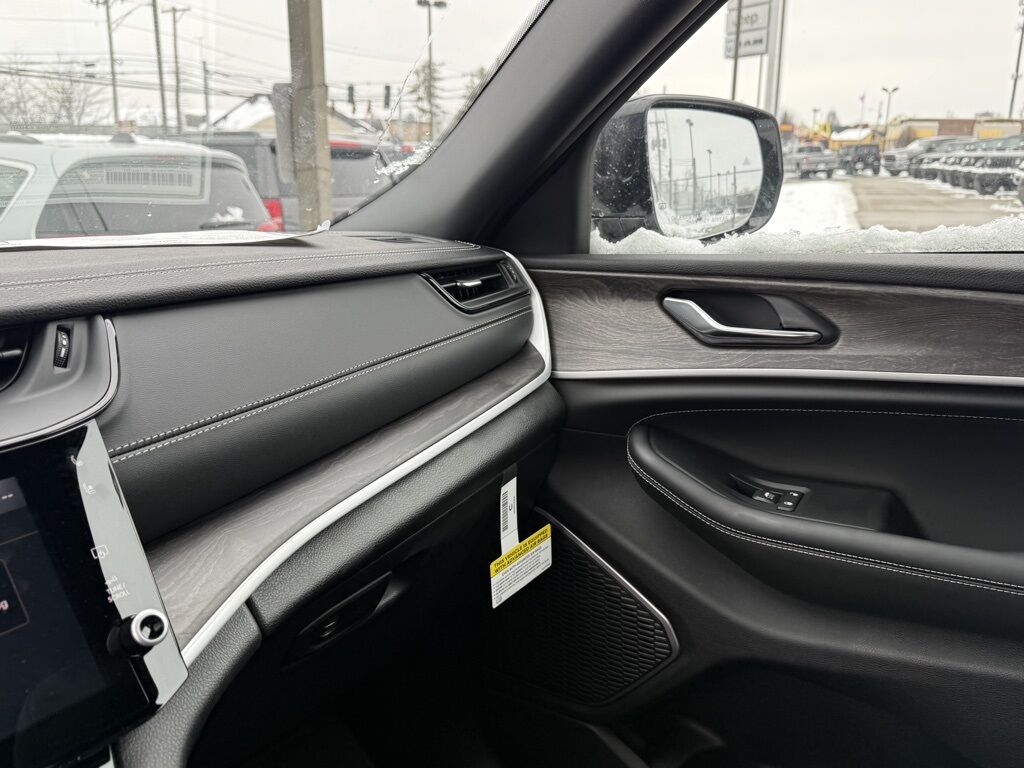 2026 Jeep Grand Cherokee L Limited Crestwood KY