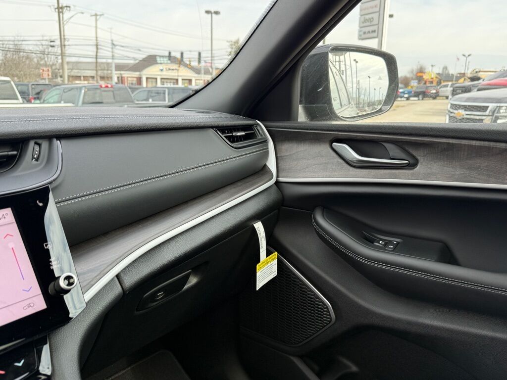 2026 Jeep Grand Cherokee L Limited Crestwood KY