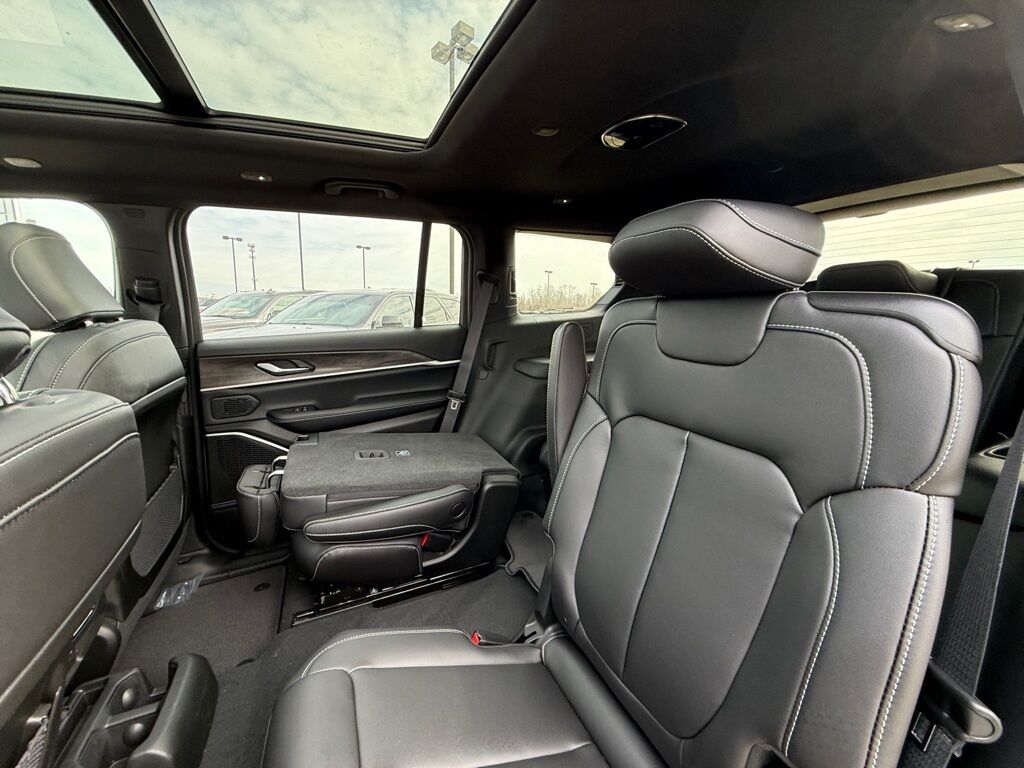 2026 Jeep Grand Cherokee L Limited Crestwood KY