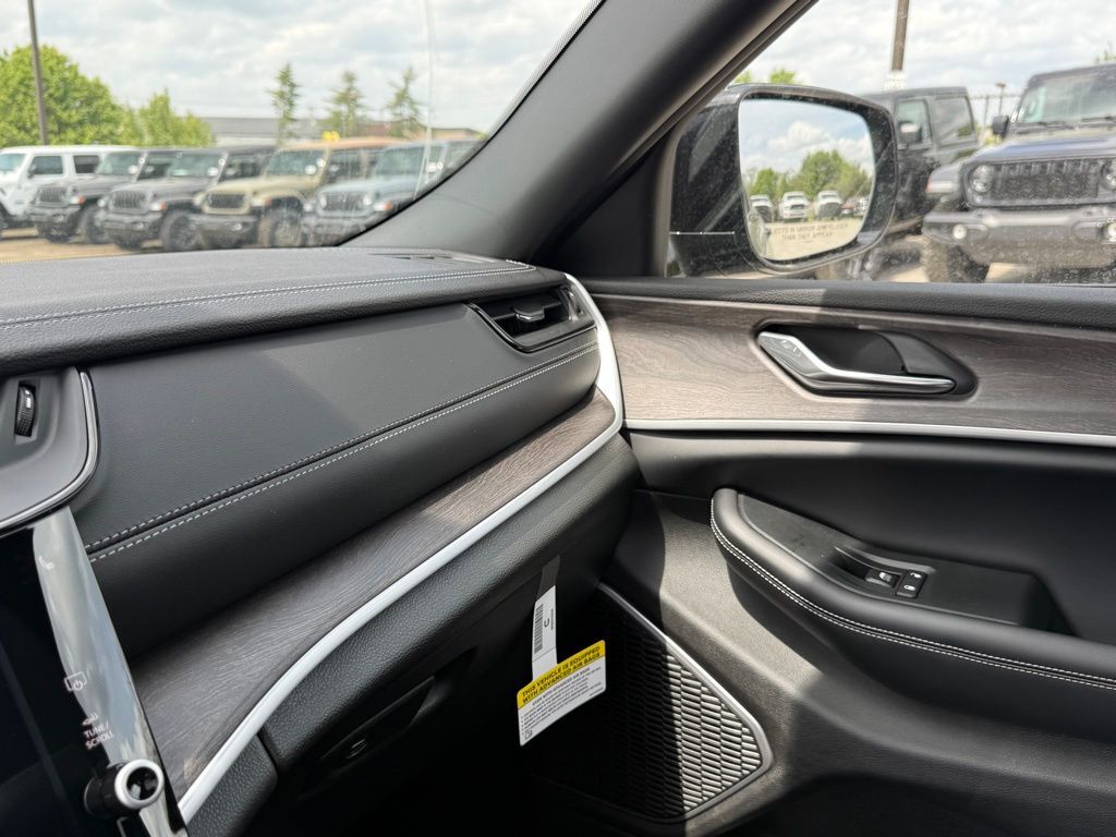 2026 Jeep Grand Cherokee L Limited Crestwood KY