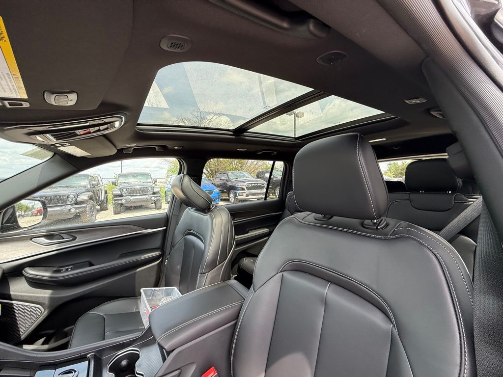 2026 Jeep Grand Cherokee L Limited Crestwood KY