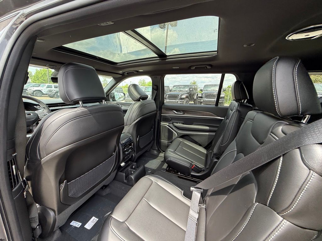 2026 Jeep Grand Cherokee L Limited Crestwood KY