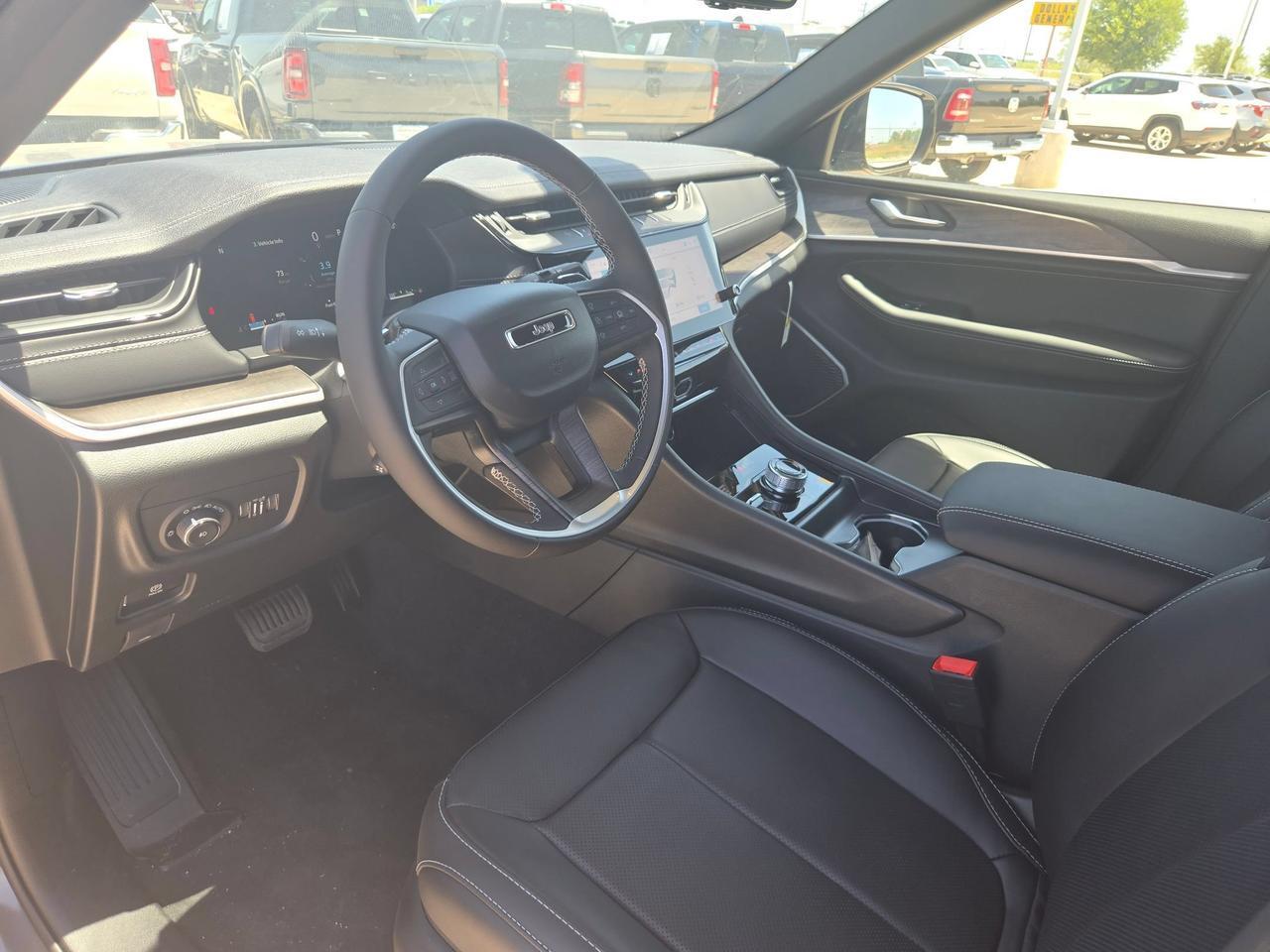 2026 Jeep Grand Cherokee L Limited Reserve Castroville TX