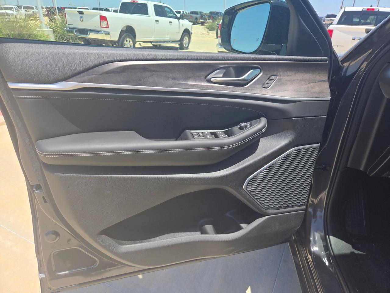 2026 Jeep Grand Cherokee L Limited Reserve Castroville TX
