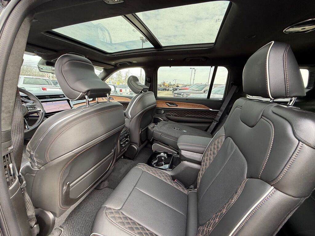 2026 Jeep Grand Cherokee L Summit Crestwood KY