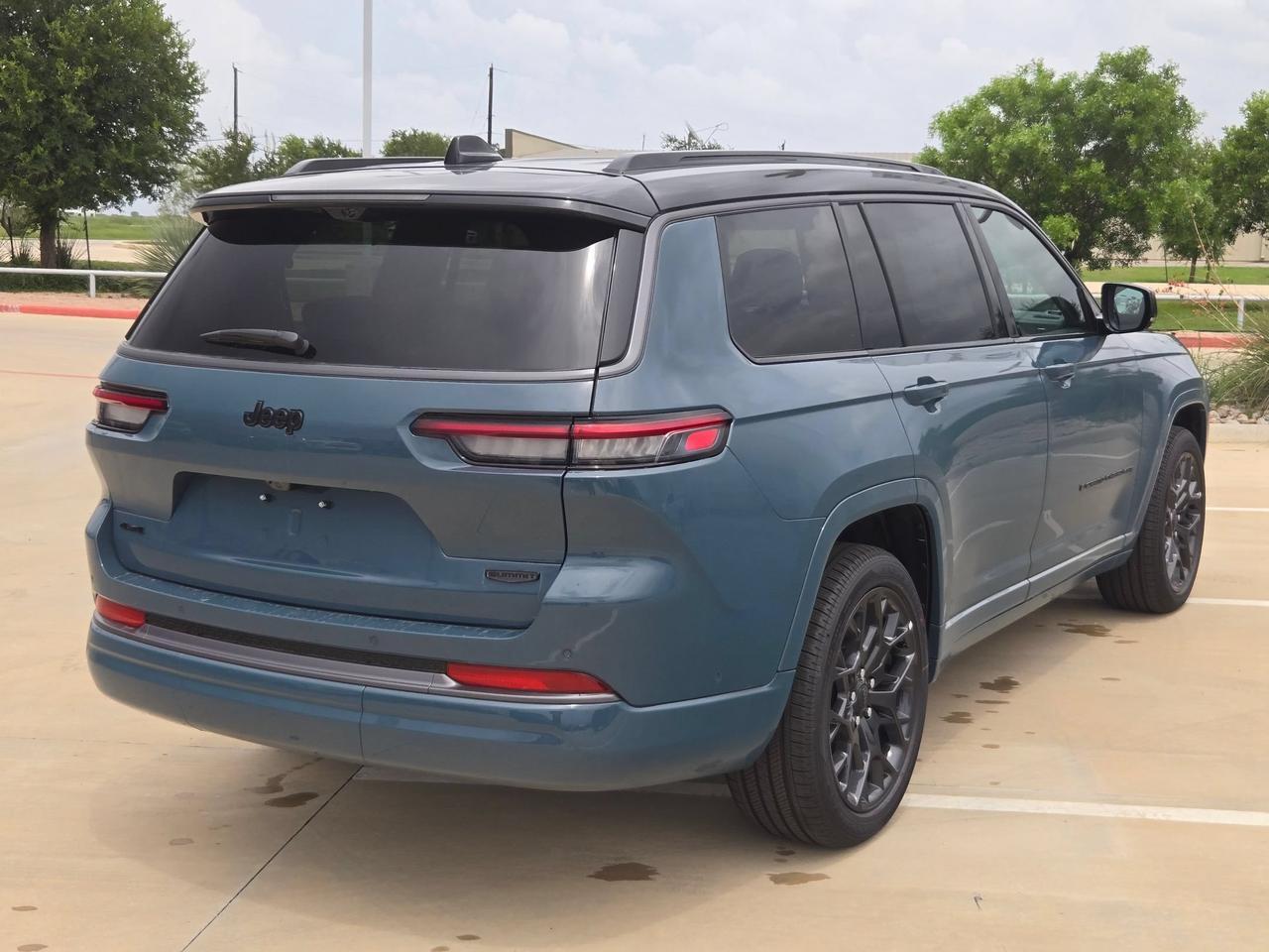 2026 Jeep Grand Cherokee L Summit