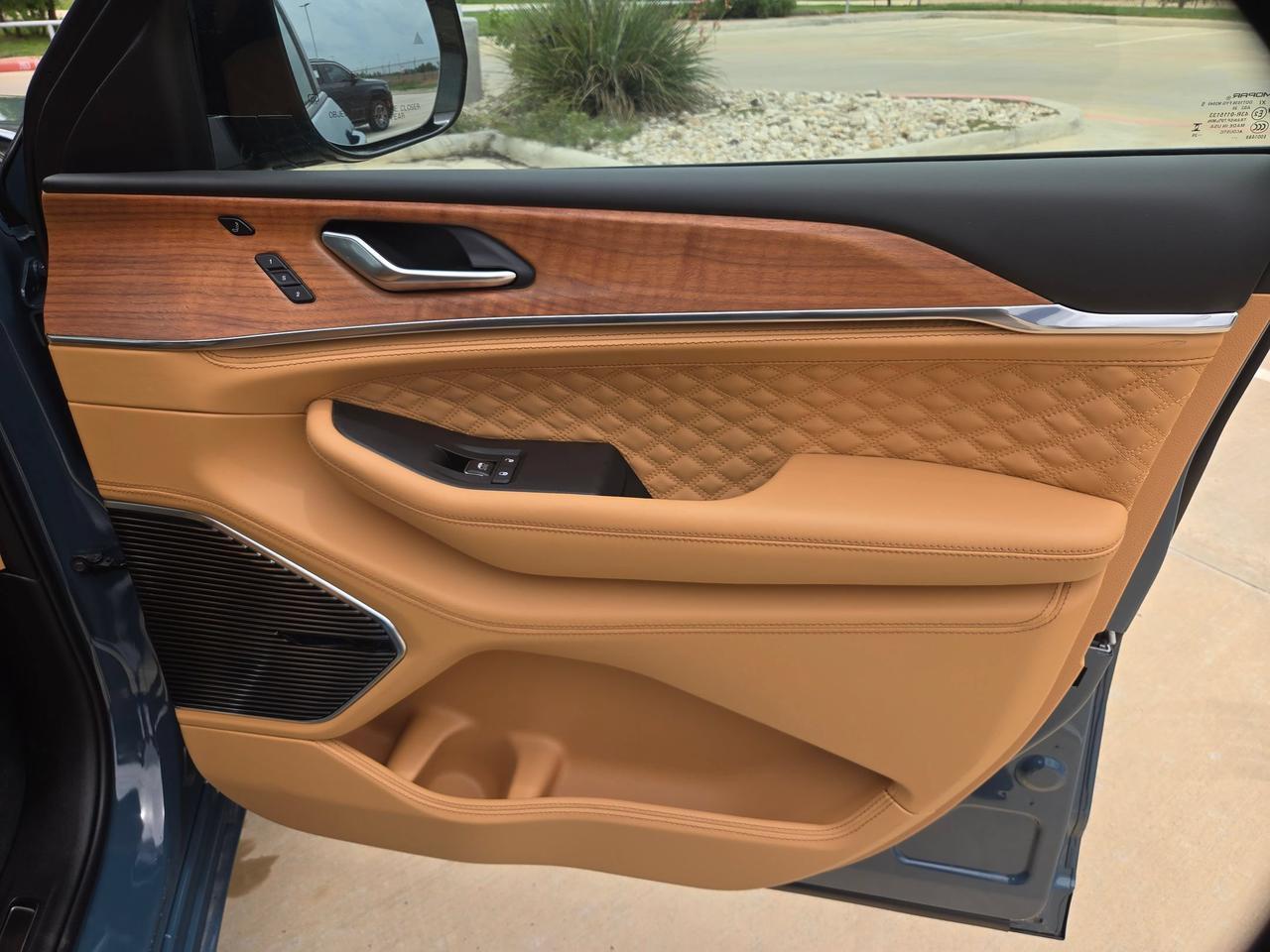 2026 Jeep Grand Cherokee L Summit Castroville TX