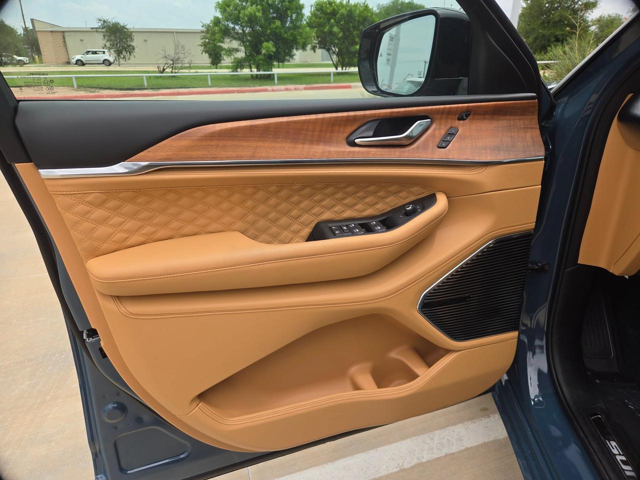 2026 Jeep Grand Cherokee L Summit Castroville TX